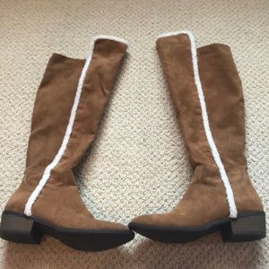 Mia Comfortable Boots